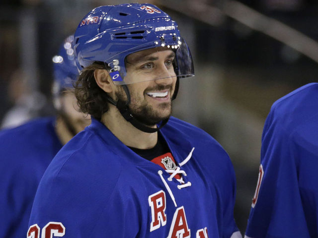 VIDEO: Rangers' Zuccarello goes bar down while falling to ice
