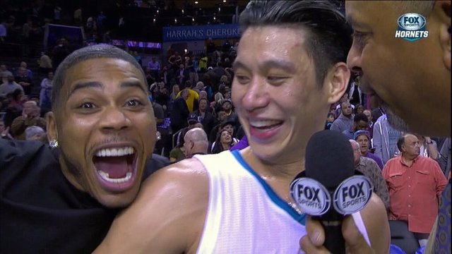 VIDEO: Nelly videobombs Jeremy Lin's postgame interview