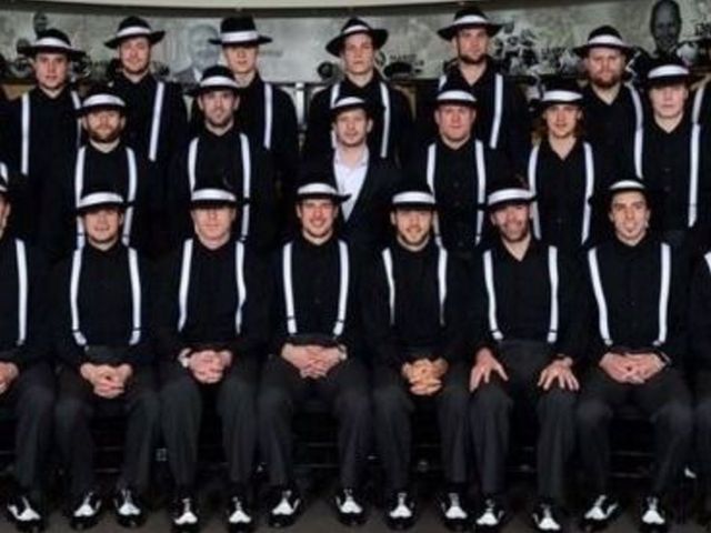 Penguins dress in matching outfits for casino night