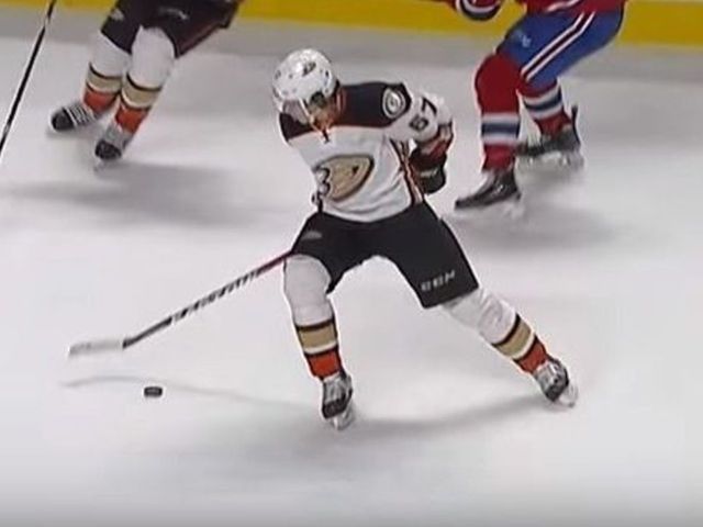 VIDEO: Rakell shows off marvelous behind-the-back stickhandling