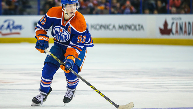 Nugent-Hopkins sustains undisclosed injury in Arizona