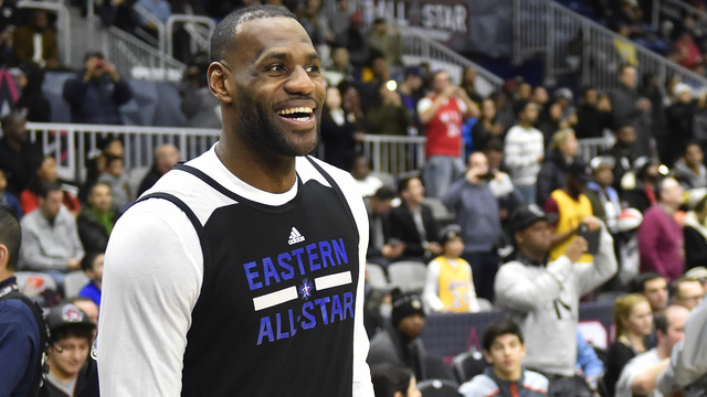 VIDEO: LeBron mocks media, suggests eating banana means he'll 'slip' out of Cleveland