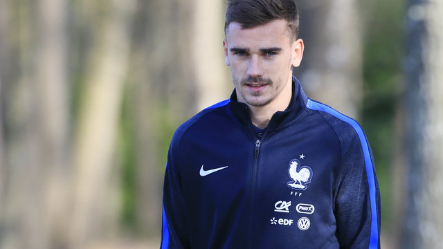 VIDEO: Griezmann opens scoring for France on free-kick vs. Netherlands