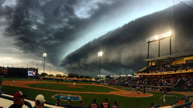 Intense rain storm cancels Astros-Braves game