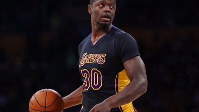 Randle's 1st triple-double, Kobe's 28 not enough against Nuggets