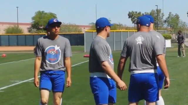 VIDEO: Cubs don short shorts in practice