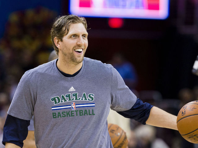 Nowitzki considering playing beyond next season