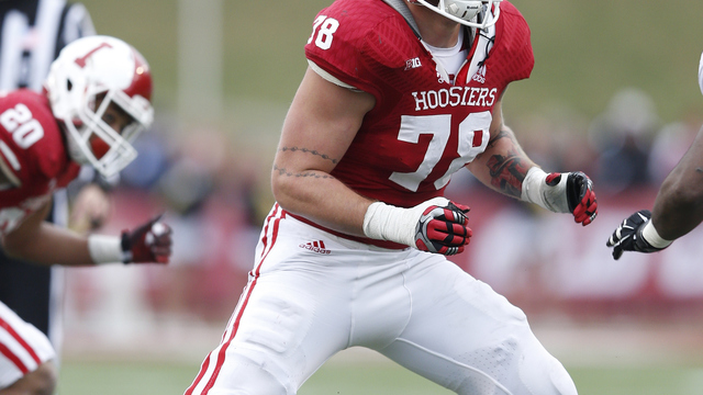 Packers trade up to select OT Jason Spriggs