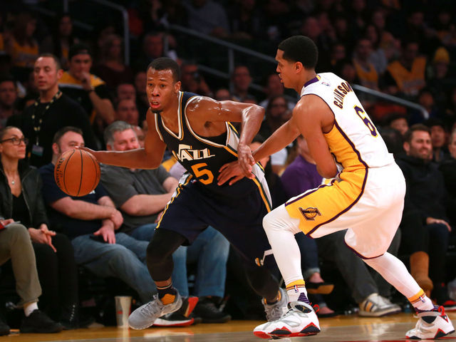 Lakers' 48-point loss to Jazz equals franchise-worst defeat