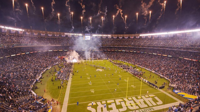Report: Chargers could play in 30,000-seat stadium after move to L.A.