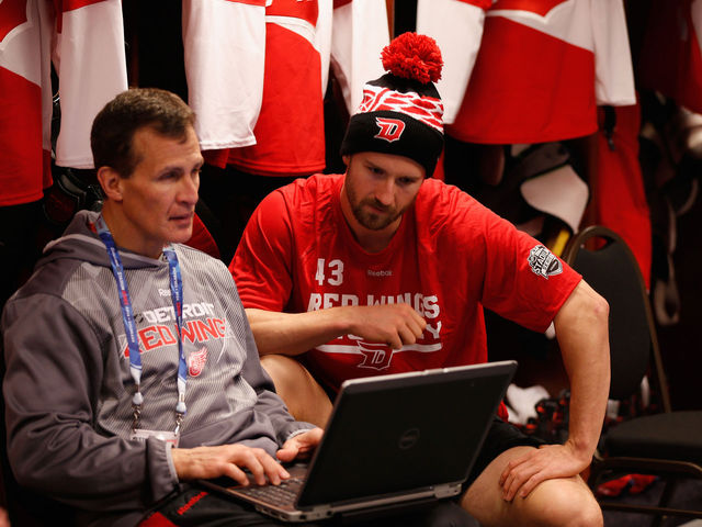 Wisconsin names Tony Granato head coach