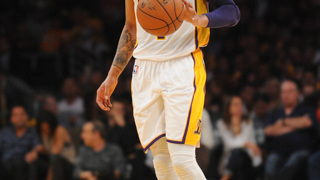 Lakers fans mercilessly boo D'Angelo Russell