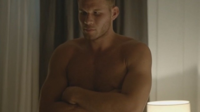 VIDEO: Blake Griffin bares all on risque 'Broad City' cameo