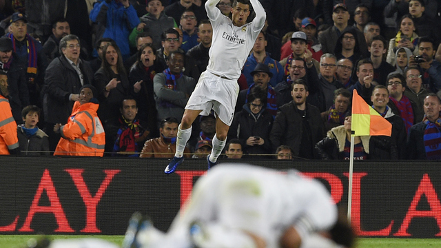 VIDEO: Ronaldo surpasses Raul with 16th Clasico goal