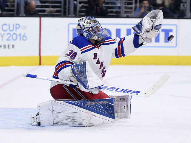 Lundqvist struggling as playoffs near
