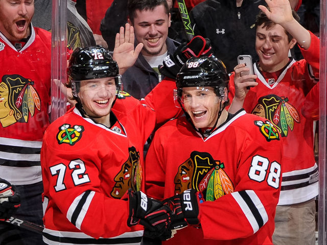Patrick Kane seals 100-point season with hat-trick goal