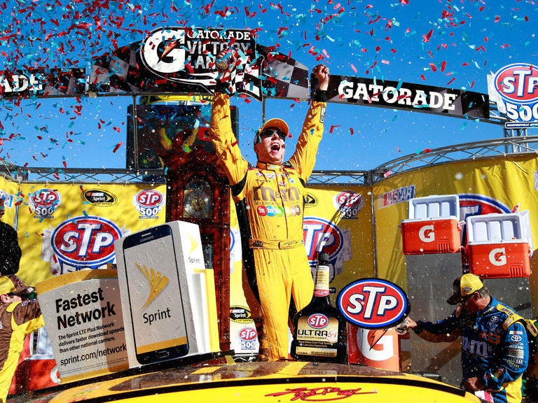 Kyle Busch wins again for weekend sweep at Martinsville