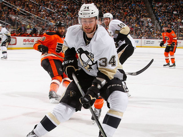 VIDEO: Penguins strike after Kuhnhackl runs over MacDonald