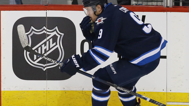 Jets re-sign Andrew Copp to 2-year contract