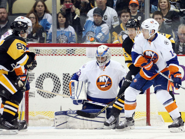 Islanders use emergency recall on 4th-string goalie Gibson