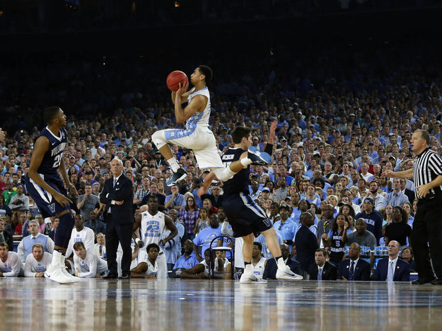 VIDEO: Marcus Paige hits circus 3 to tie game with 4 seconds left