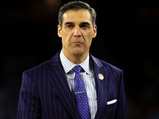VIDEO: Jay Wright has no reaction after Villanova wins title on buzzer-beater