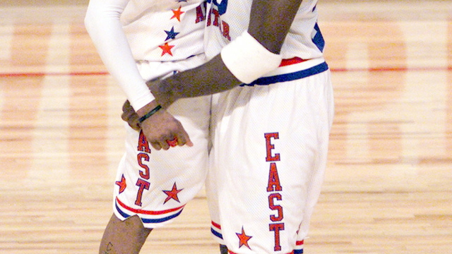 VIDEO: Michael Jordan congratulates Allen Iverson on Hall of Fame nod