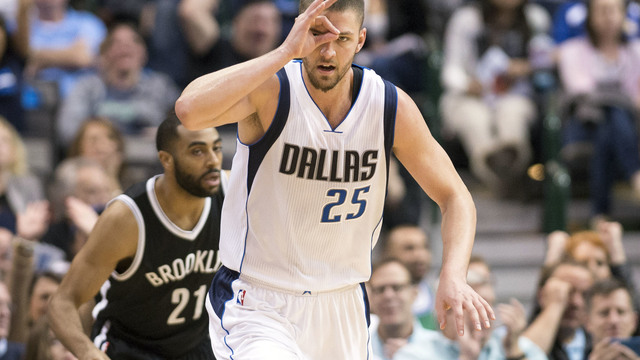Parsons loves Dallas, undecided about opt-out