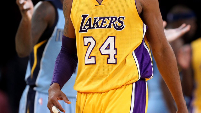 Lakers set franchise record with 62nd loss