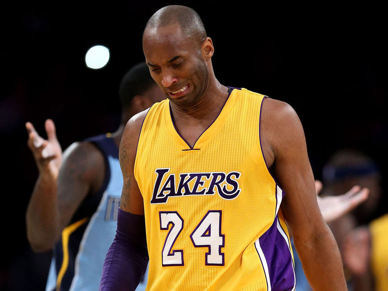 Lakers set franchise record with 62nd loss | theScore.com