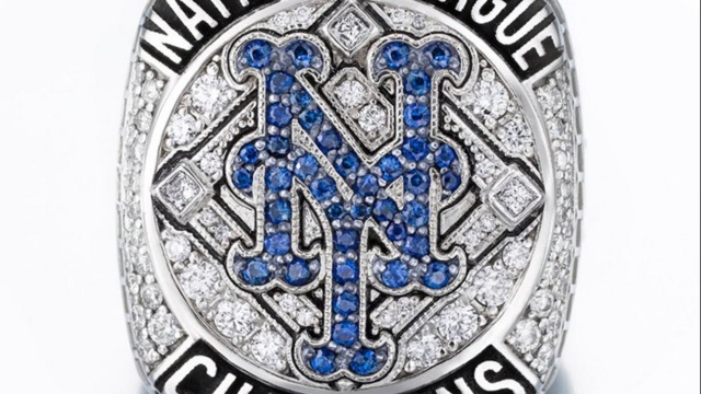 PHOTOS: Mets unveil NL championship rings