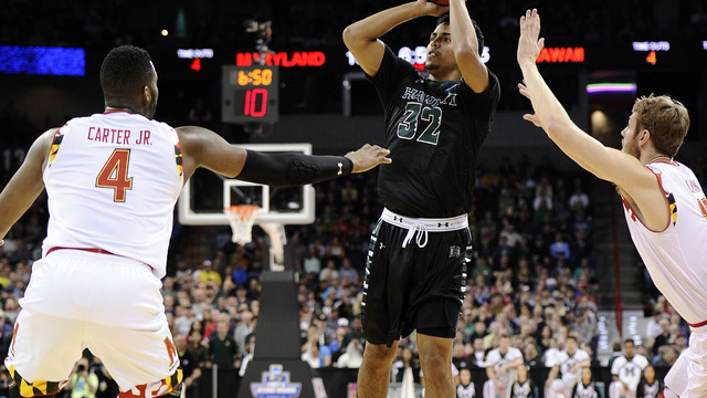 Hawaii's Aaron Valdes declares for NBA draft