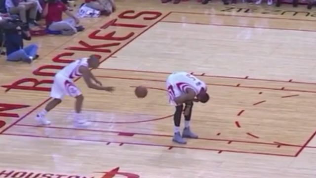 VIDEO: Rockets' Goudelock inbounds ball off Smith's behind