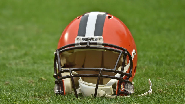 Browns acquire third 1st-round pick after trade with Packers