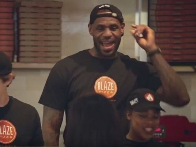 VIDEO: LeBron interacts with patrons as pizzeria employee 'Ron'