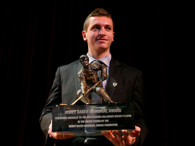 Jimmy Vesey wins Hobey Baker Award