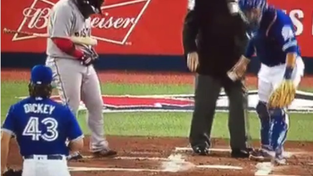 VIDEO: Sandoval's belt gives up on him during at-bat