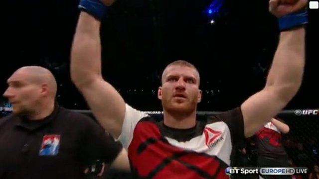 Blachowicz tops Pokrajac in spirited brawl