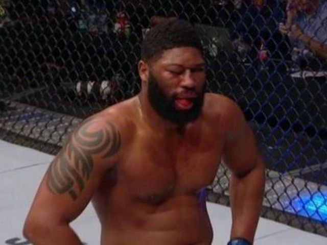PHOTO: Curtis Blaydes' eye swells to a close at UFC Zagreb