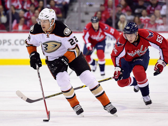 Ducks win 4th straight Pacific title, clinch Jennings Trophy