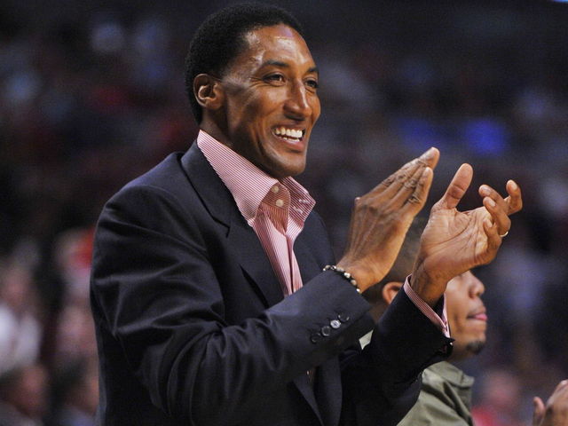 Pippen congratulates Warriors, 'cold blooded' Curry