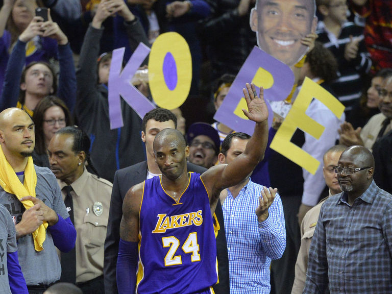 pair-of-courtside-seats-at-kobe-s-final-game-sold-for-55k-thescore