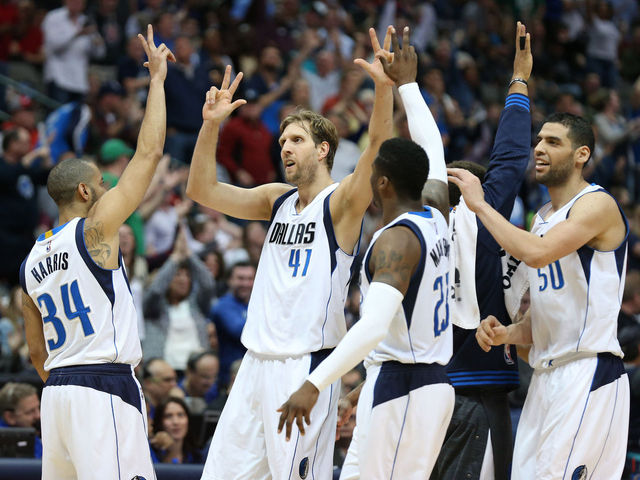 Mavericks clinch playoff berth for 3rd straight season