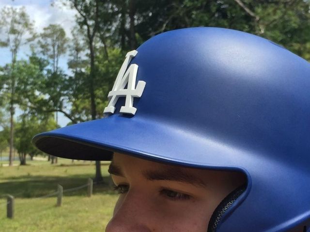 Dodgers unveil raised, 3D helmet logos