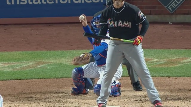 Syndergaard's slider reduces Fernandez to laughs