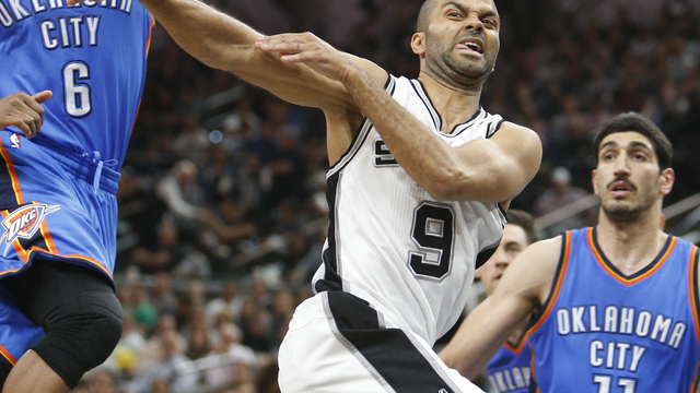 Spurs match NBA record for home wins in regular season
