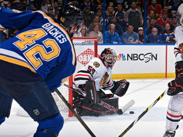 VIDEO: Backes' bank shot lifts Blues over Blackhawks in OT