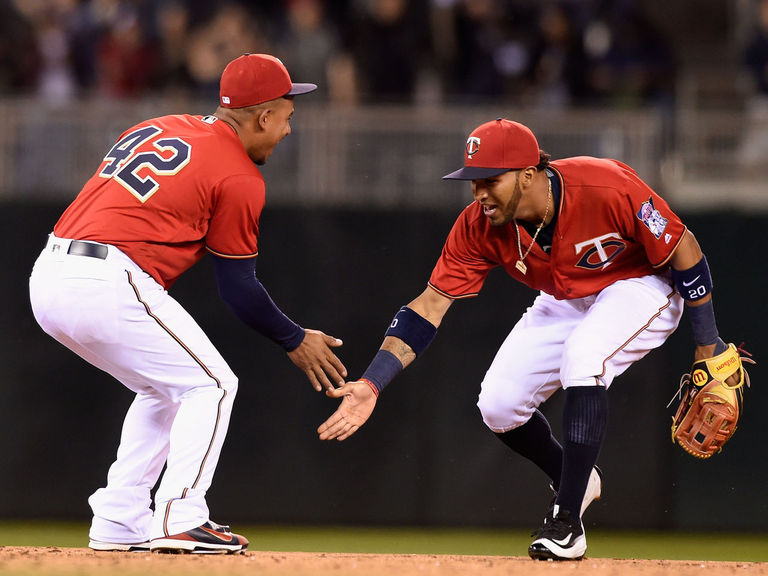 Braves, Twins pick up 1st wins of season