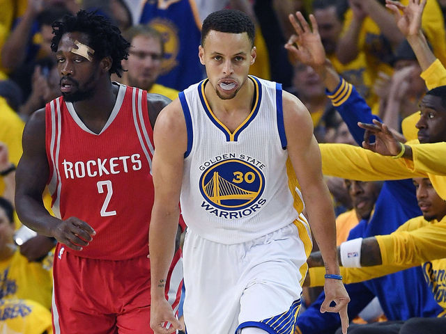 Ankle issue leads Curry to depart Warriors' rout of Rockets early