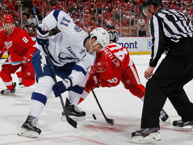Watch: Boyle taunts Abdelkader with chicken dance